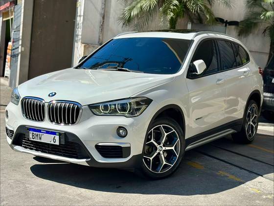 BMW X1 2.0 16V TURBO ACTIVEFLEX SDRIVE20I X-LINE 4P AUTOMÁTICO BMW X1 2.0 16V TURBO ACTIVEFLEX SDRIVE20I X-LINE 4P AUTOMÁTICO